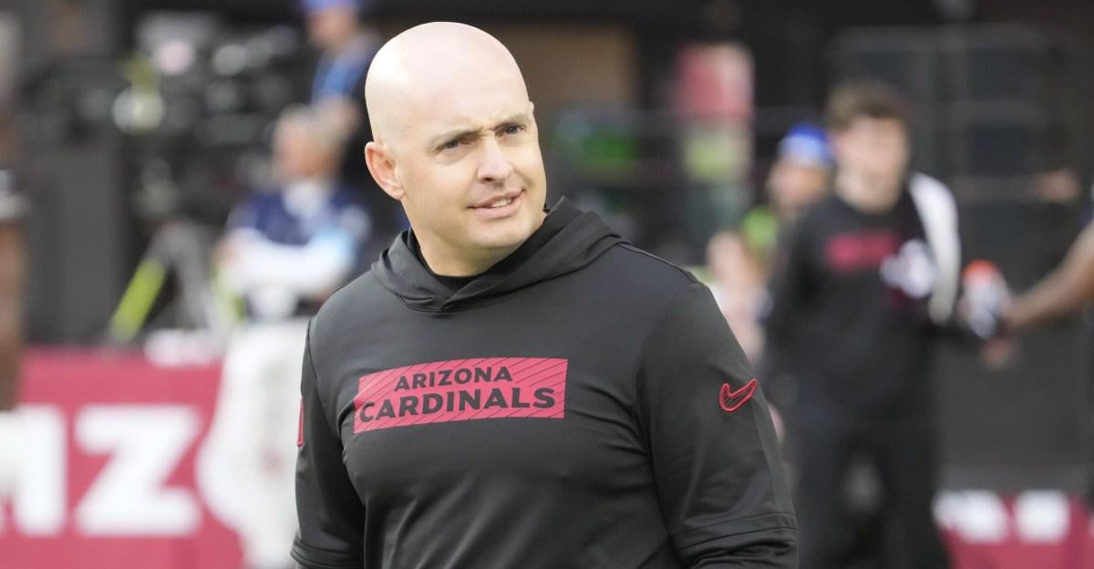 Detroit Lions OC Drew Petzing will join the Pride of Detroit Midweek Mailbag LIVE on Thursday so fans can ask him questions!