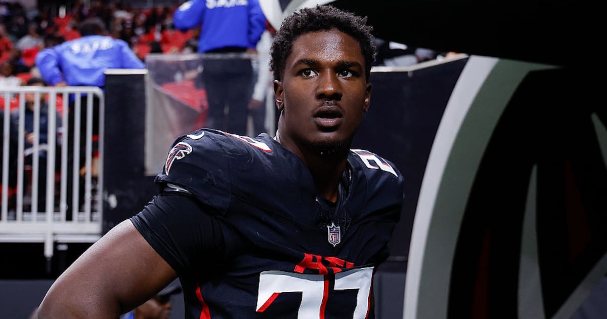 Falcons LB James Pearce arrested after domestic dispute with WNBA player – KIRO 7 News Seattle