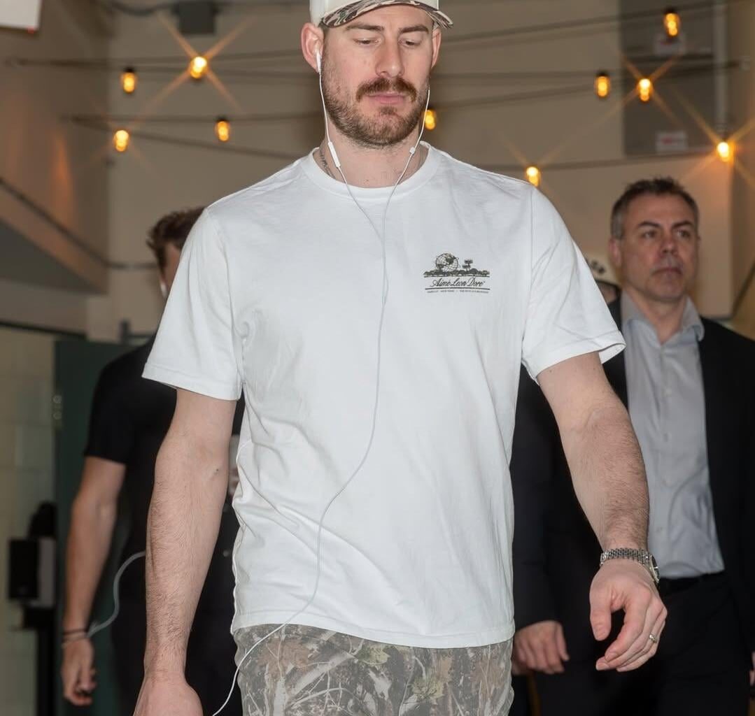 Gru ready to go Duck hunting