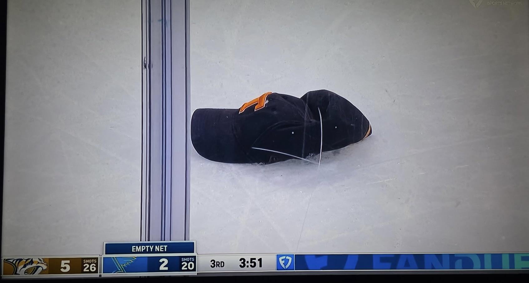 My UT hat on the ice in St Louis after Forsberg’s hat trick in December. The Blues really thought they were going to avenge that when they were up 5-1 tonight☠️😭
