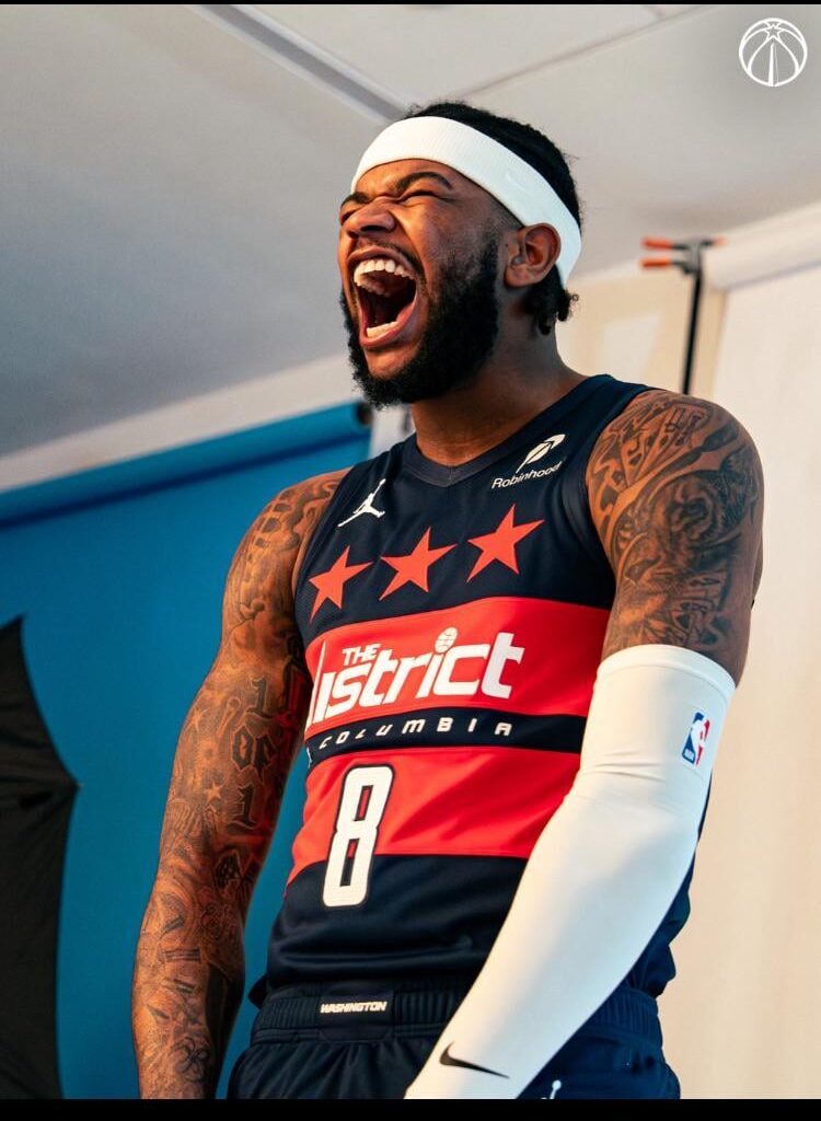 Intrigued by this sneaky piece 😎