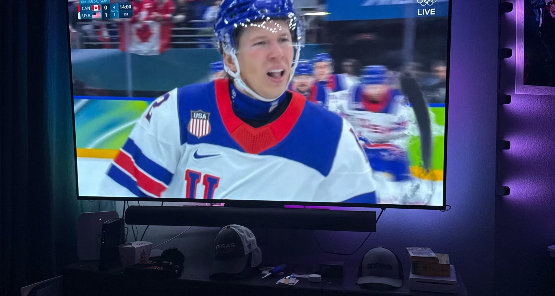 USA! Vs Canada. This is high level Hockey! Wow!
