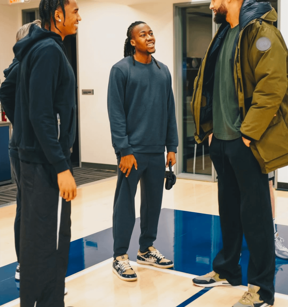 THEY HAVE ARRIVED 🐺