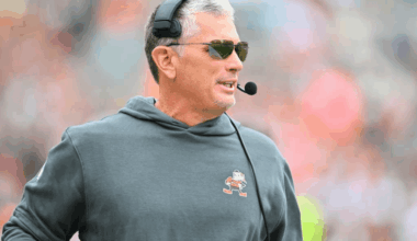 Report: "Multiple NFL executives believe Jim Schwartz will land with Raiders - Kubiak thinks highly of him