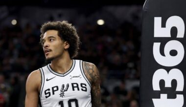 [Jared Weiss] Sochan will not seek a buyout and will stay with the Spurs