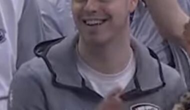 Topic looking strong and healthy on the bench tonight. I think he’s going to get sent to the Blue any day now. His agent already said as things look now he expects him to play for both the Blue and the main club this season.