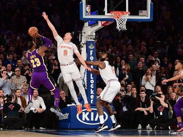 Super Mario blocking LeBowser