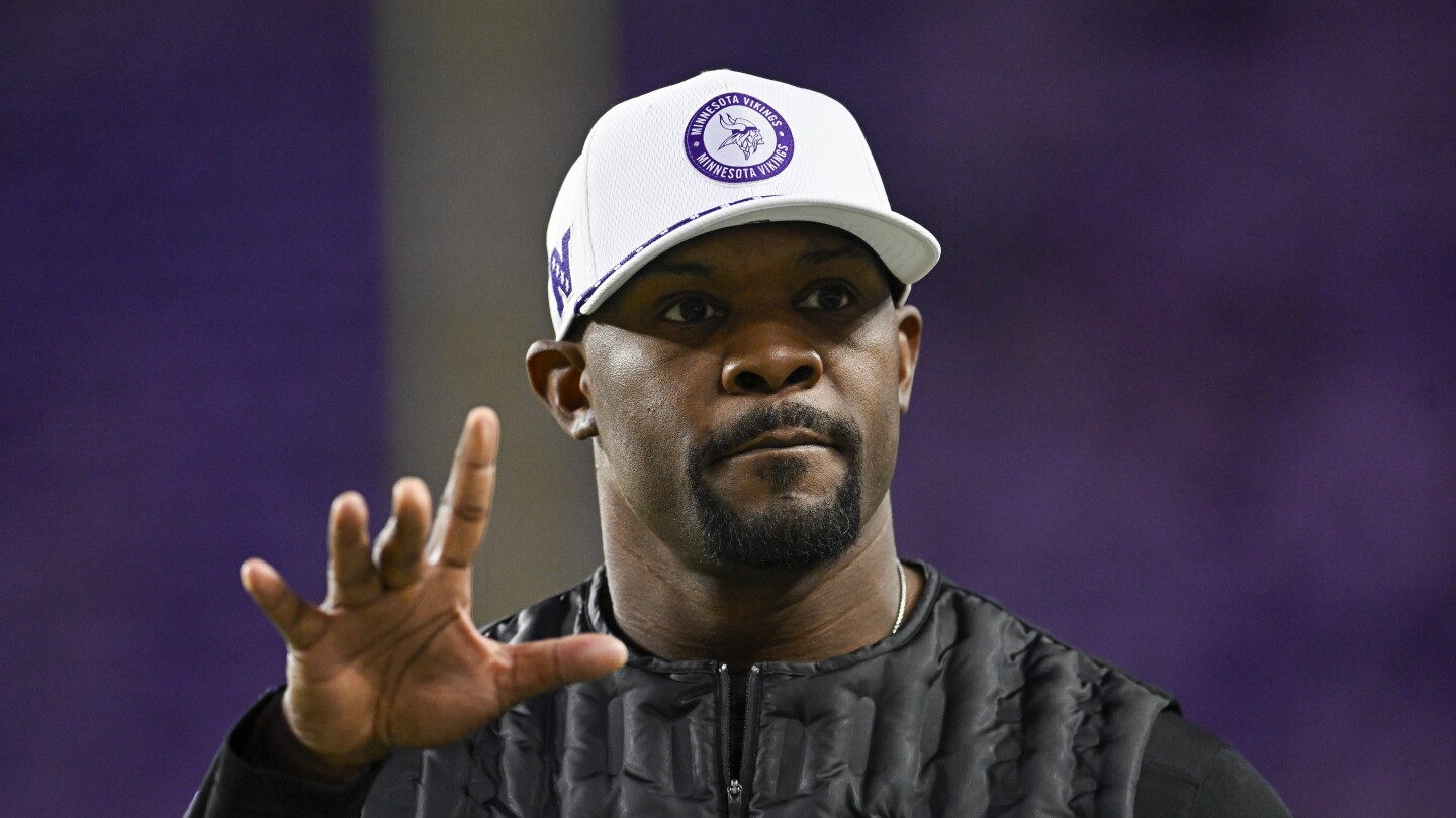 Report: Vikings will pay Brian Flores more than $6 million per year