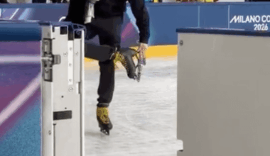 Ilia Malinin sporting Ovi yellow laces!