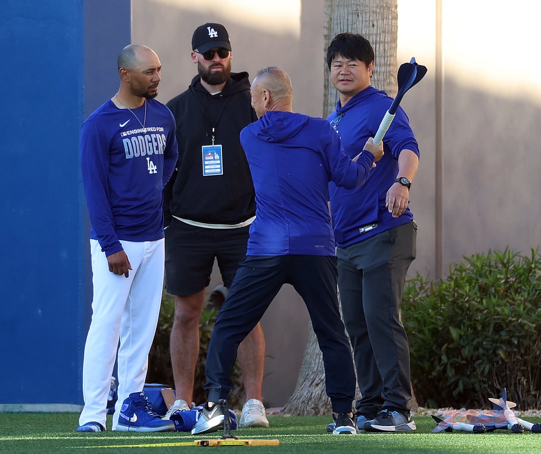Mookie Betts training with Yoshinobu's personal trainer, Osamu Yada