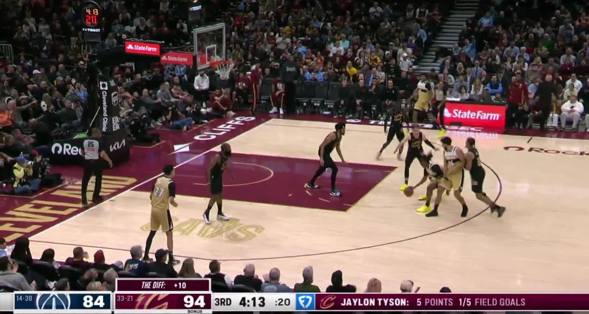 [Highlight] James Harden threads the needle on a surgical behind the back pass to Tyson for an easy dunk