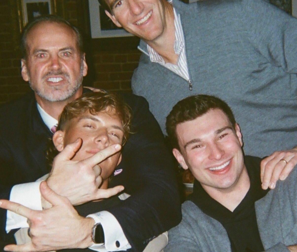 Fernando Mendoza with Jaxson Dart, Eli Manning, and Shaun O’Hara 🙌🙌