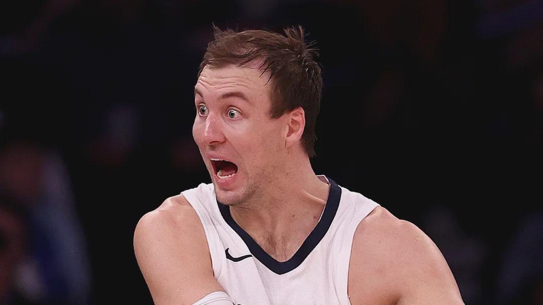 The first Lakers roleplayer in decades to be traded here and not forget how to shoot.  Gabe for Kennard was an insane pull by Rob