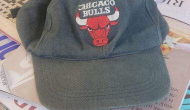 Is anyone able to help me date this cap, a hand me down from my late grandad. I couldn't find anything online.