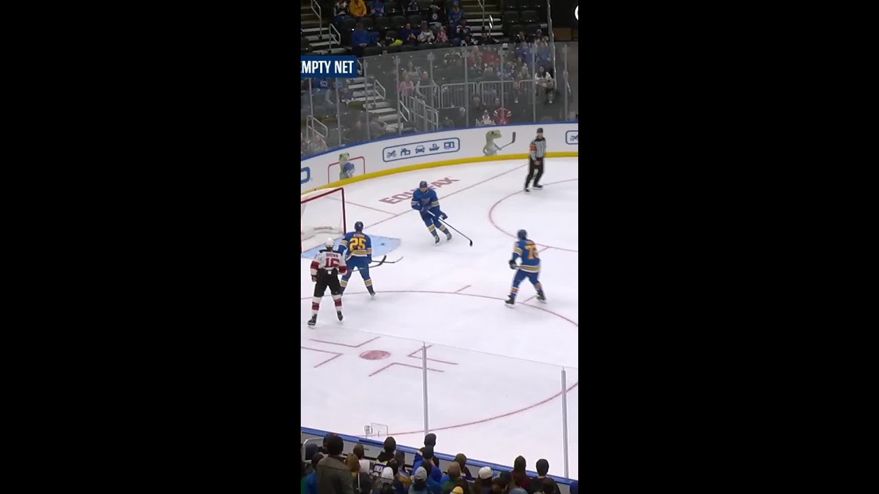 Nico Hischier with a Short Goal vs. St. Louis Blues