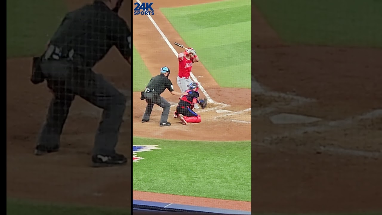 Mike Trout LA Angels Swing #MikeTrout #Angels #Swing #BlueJays