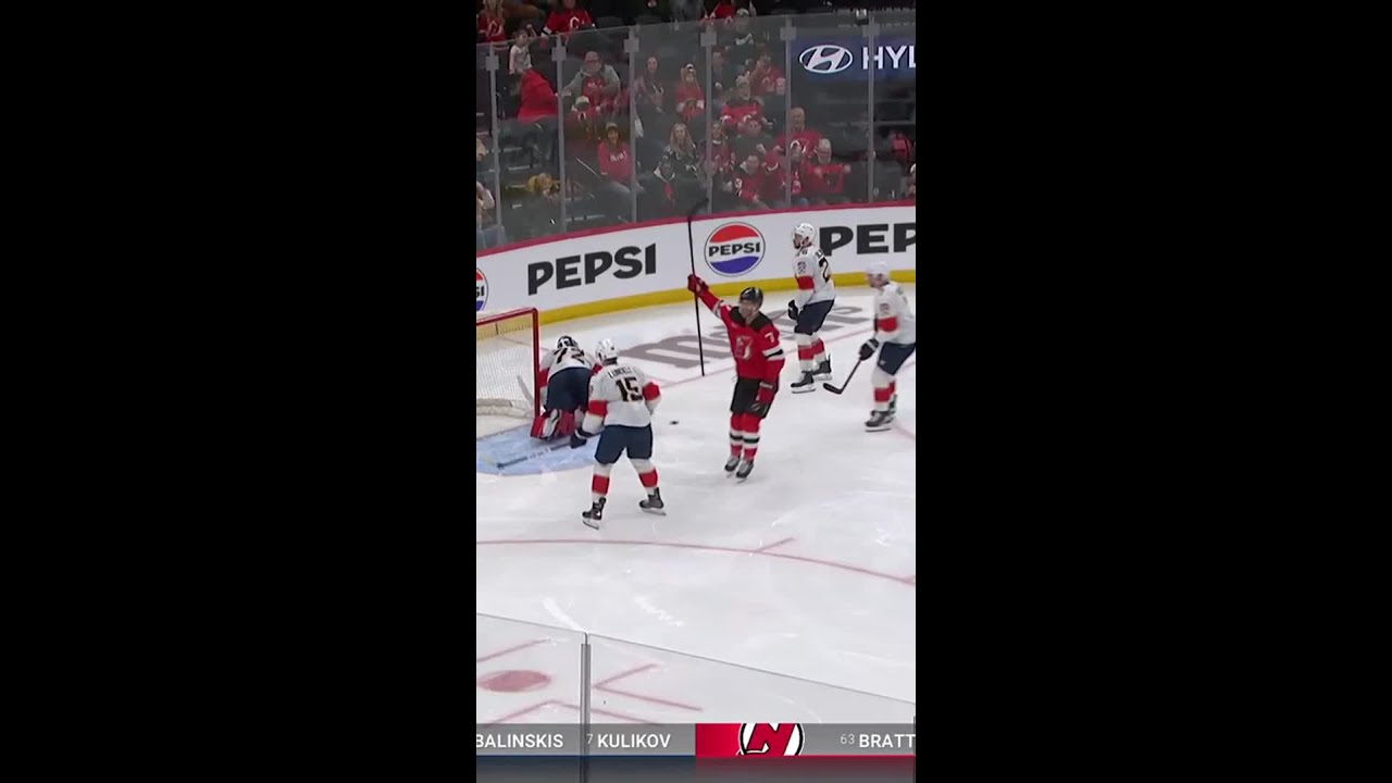 Dougie Hamilton with a Short Goal vs. Florida Panthers