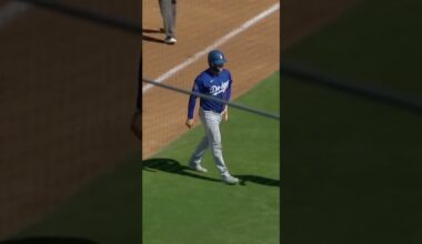 Jose Trevino with the backpick at 1B. Maybe a little nonverbal communication??