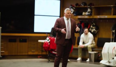 Devils coach Keefe addresses his team after 6-3 win against the Rangers