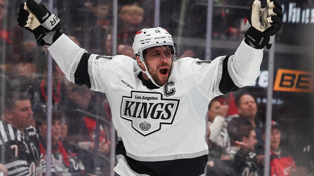 Anze Kopitar takes over as the Kings ALL-TIME points scorer!