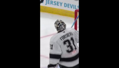 Nico Hischier with a Short Goal vs. Los Angeles Kings