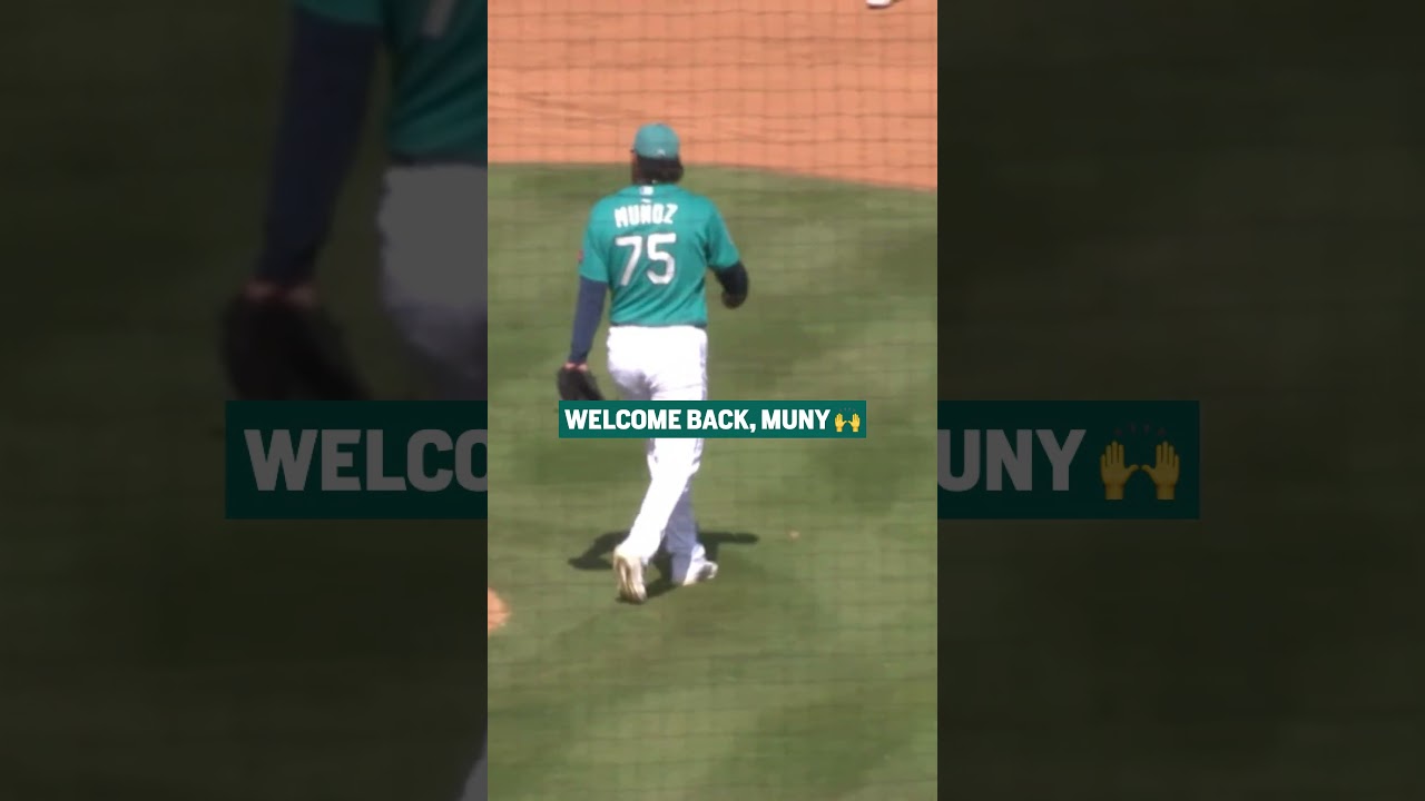 Andrés Muñoz strikes out the side in his return from the WBC! #mlb #baseball #mariners