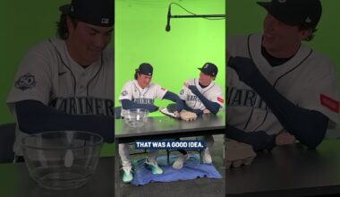 Big leagues… Tiny hands 😅