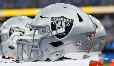 Former Raiders center Barret Robbins dies at age 52