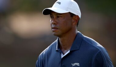Tiger Woods involved in Florida rollover crash