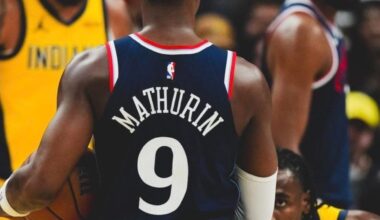 📸 @mafresco | C.J. Miles - Photos from the clipper game