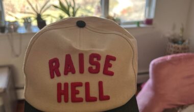 Shot in the dark here: anyone know anything about this hat?
