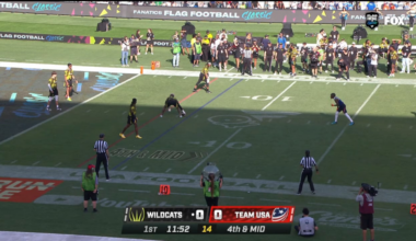 Jayden Daniels Throws a BOMB to a Wide Open Davante Adams for the Touchdown