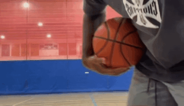 Malik Nabers challenged Commanders QB Jayden Daniels to a one-on-one basketball game on his new IG story