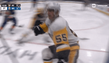 [NYI - PIT] Soderblom and Mayfield drop the gloves in a big boy tilt