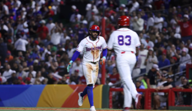 [WBC] Fernando Tatis Jr. received a standing ovation from the crowd after a 3-hit game tonight!