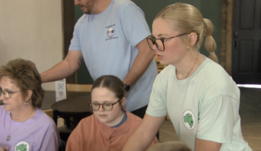 Send Ava to Australia – Muddy River News