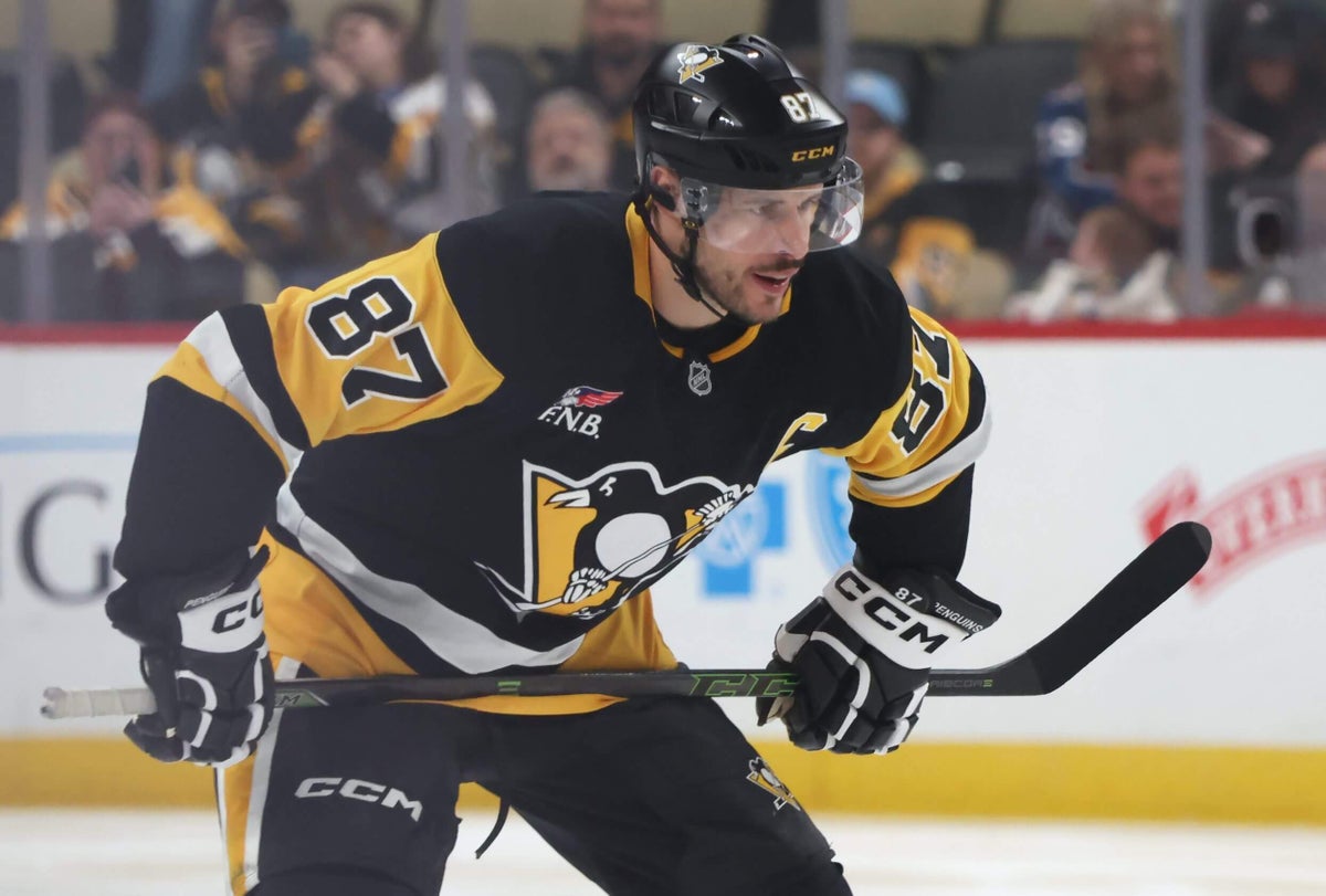 Sidney Crosby leaves Penguins game with lower-body injury against Senators