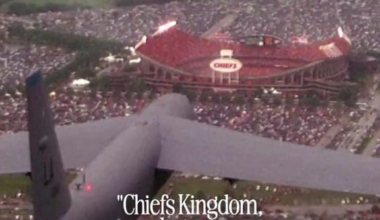 [Chiefs] "Chiefs Kingdom, what were you like in the 90s?" Had to hop on the trend