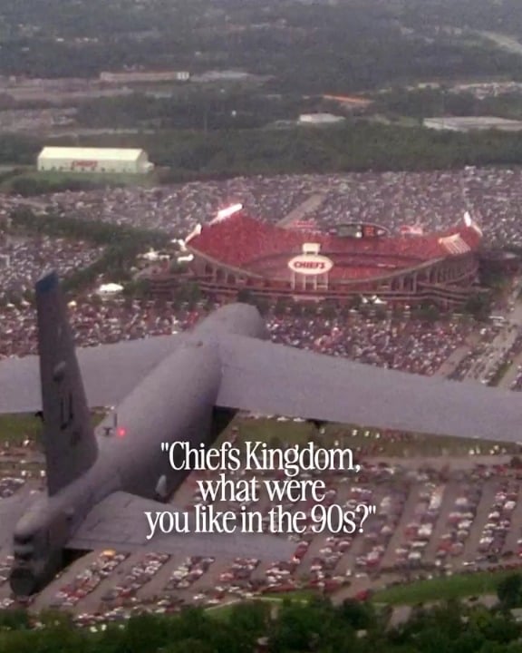 [Chiefs] "Chiefs Kingdom, what were you like in the 90s?" Had to hop on the trend