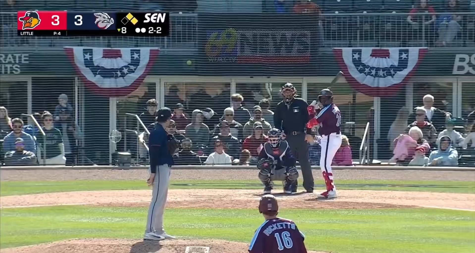 [Highlight] Max Clark with a terrific diving grab in left center to keep the game tied for Toledo.