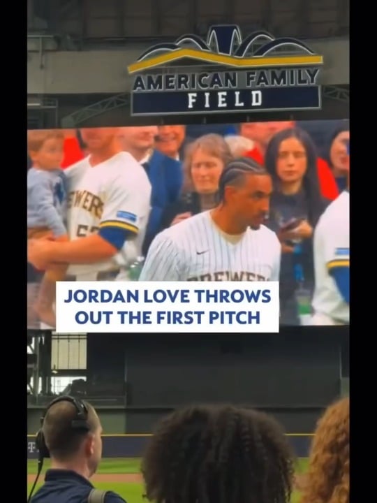 Pookie throws the first pitch!