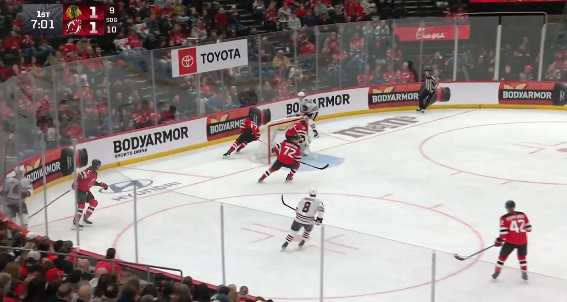 Great pass by Ryan Donato to Frank Nazar, who scores his 13th goal of the season.