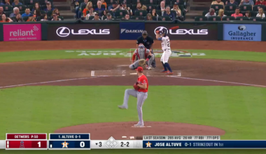 [Highlight] Mike Trout makes a diving catch in centerfield