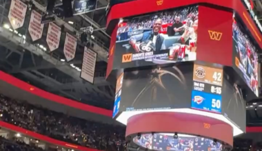 New Commanders defensive coordinator & PG County native Daronte Jones receiving a warm reception at the Wizards vs. OKC game.