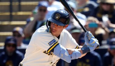 Trio of home runs leads Brewers to 11-4 win over Rangers