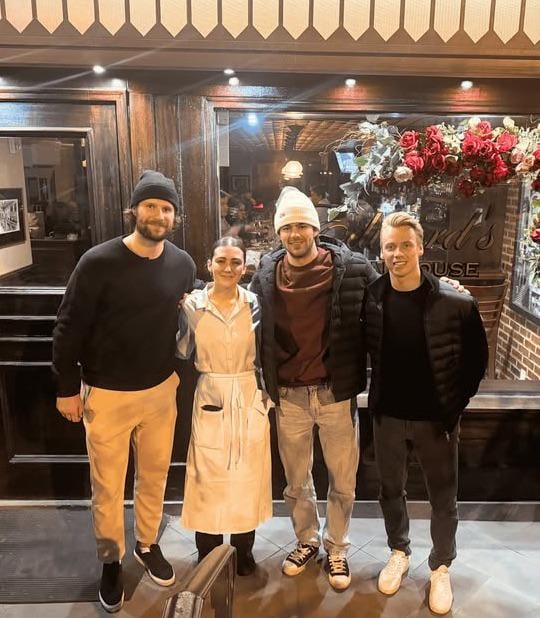 Nico Hischier and Jesper Bratt grab dinner with friend and former teammate, Pavel Zacha