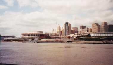 Some pictures I took of the construction of GABP and demolition of Riverfront Stadium (a.k.a. Cinergy Field).