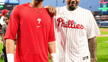 Proud dad moment for 15-year MLB veteran Carl Crawford after his son Justin's Major League debut
