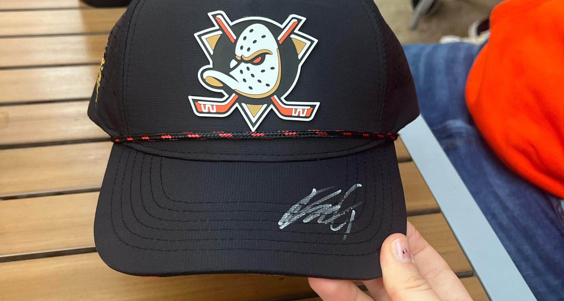 Partner won a Dostal signed hat :3
