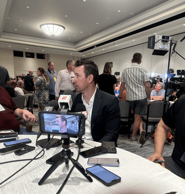 [McFadden] HC Klint Kubiak Shares His Reaction After Spytek Informed Him of the Ravens Backing Out of the Maxx Crosby Deal: “We got Maxx back? You're kidding me, that's great. You got anything else you want to talk about? Our team just got better.”